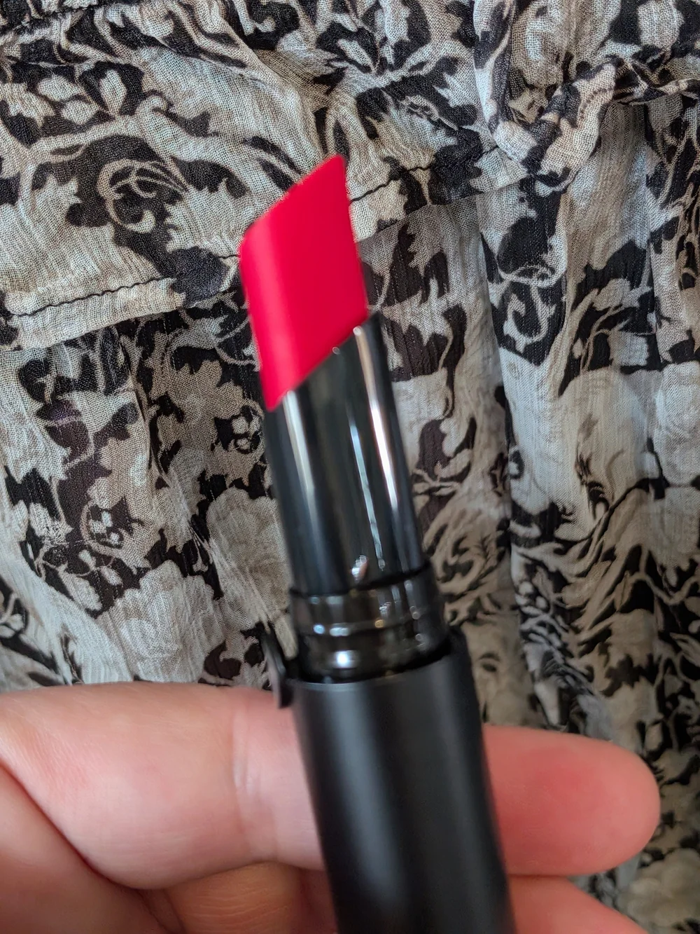 Giorgio Armani Lip Power Matte Longwear Lipstick - Hot Pink (307)
